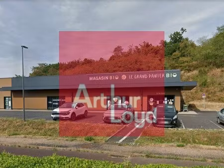 local commercial 750 m²