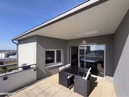 appartement t3  avec grande terrasse