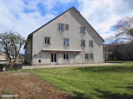 appartement 6 pièces 227 m²