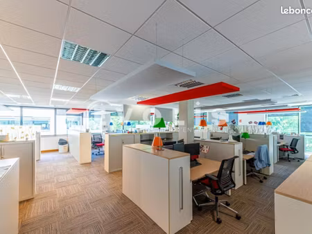bureau 1 537 m²