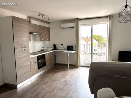 appartement t2 lumineux et climatisé avec une terrasse à narbonne (11100)