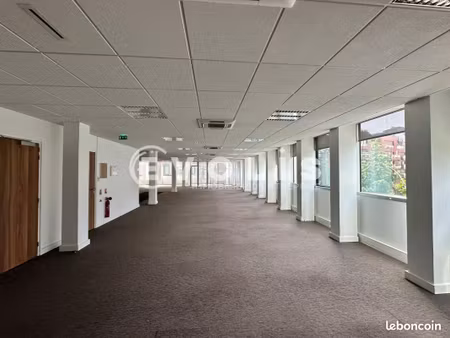 bureaux 322 m²
