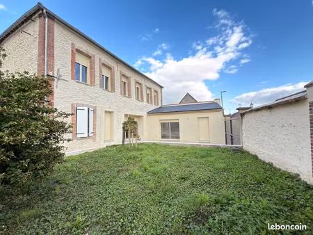 maison 7 pièces 230 m²