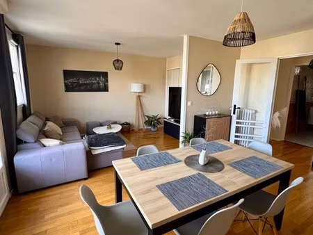 apparemment 60m2