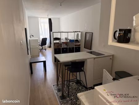 studio 1 pièce 28 m²