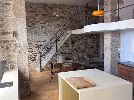 appartement - 3 pièces (+ mezzanine) - 83 mètres carrés - 1er étage