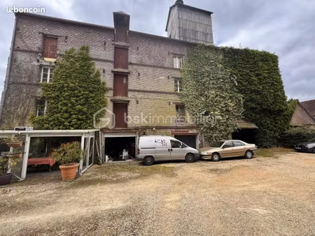 immeuble 20 pièces 1 447 m²
