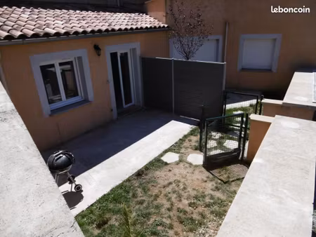 f2 avec grande terrasse cave et parking