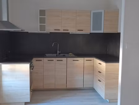 2 pièces - 55 m² - lure centre 70200