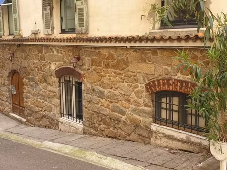 local commercial 63 m²