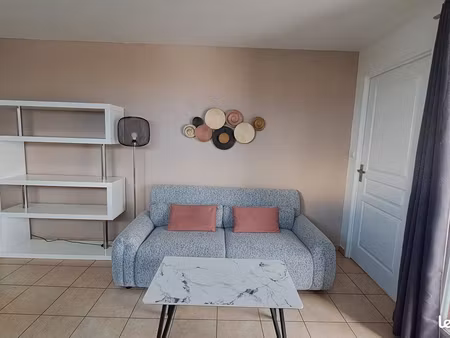 très bel appartement t2 meublé avec terrasse couverte – sainte-clotilde / saint-denis