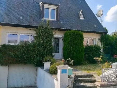 maison à louer quartier mont saint quentin