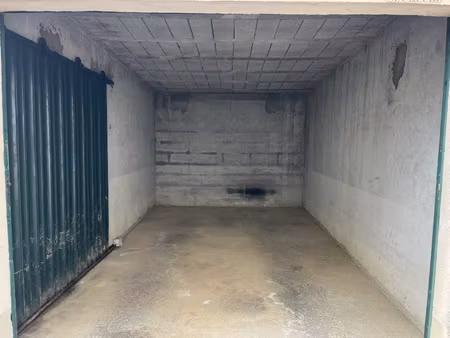 garage / box 15 m2 à louer