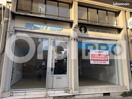 local commercial 210 m²