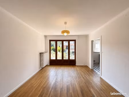 immeuble 5 pièces 94 m²