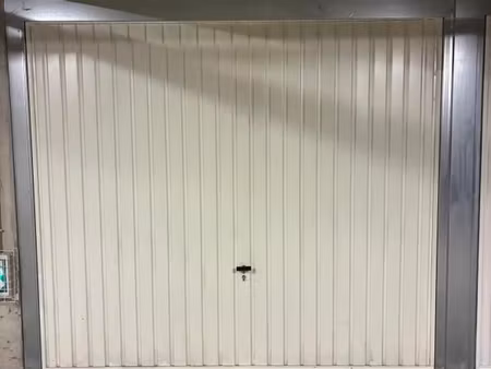 garage 13 m² champagne au mont d or