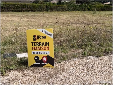 terrain à bâtir de 1019 m2 au prix de 45000 à champniers (16)