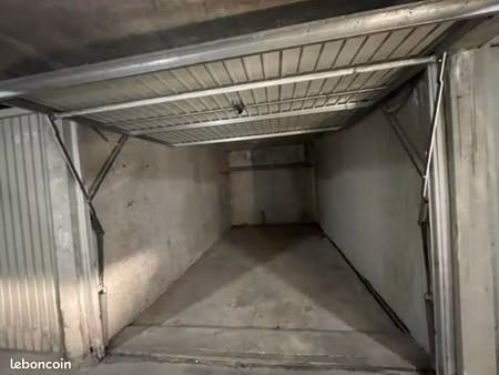 garage box fermé 14m² sous-sol – rue du soleil  font-romeu