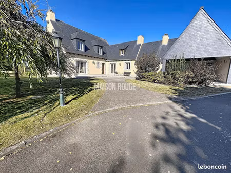 maison 9 pièces 230 m²