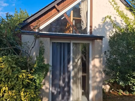 loue très agréable studio meublé avec mezzanine
