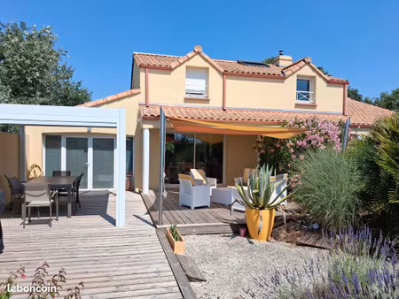 maison familiale 6 pèces 145m2