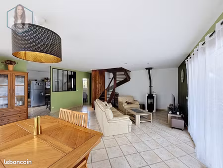 maison 5 pièces 142 m²