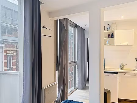 lille – vauban / quai du wault – t2 meublé avec balcon – 35 m² – 700 + charges disponible 