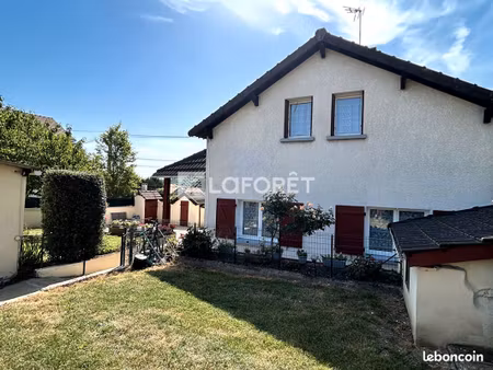 maison 7 pièces 151 m²