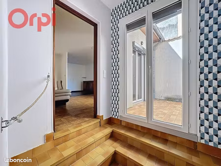 maison 2 pièces 64 m²