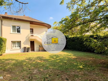 maison 5 pièces 157 m²