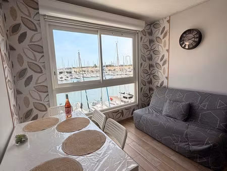 cap d'agde – t1 meublé 26 m² – vue port – refait à neuf – 620 cc