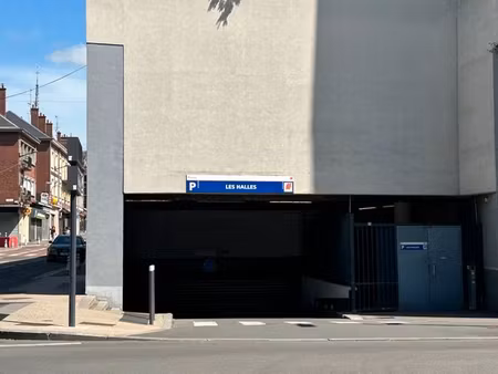 parking sécurisé au sein du parking des halles