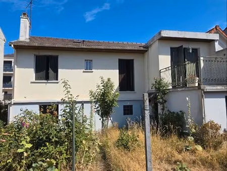 maison 87m à louer avec 2 chambre red chose et sous sol comme red chause