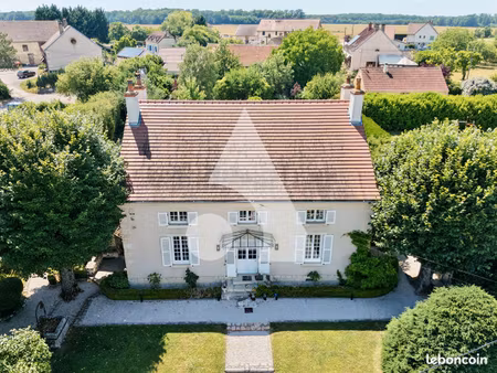 maison 7 pièces 207 m²