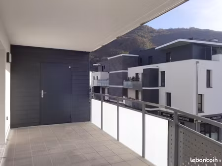 appartement 3 pièces 65 m²