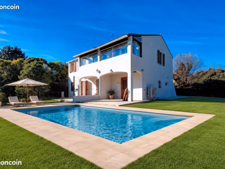 vends appartement en haut de villa avec jardin