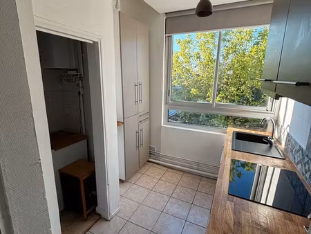 grand t2bis meublé
