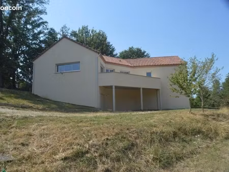 pavillon 4 pièces 147 m²