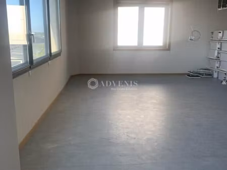 bureaux 784 m²