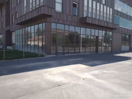local commercial 170 m²
