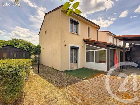 maison 5 pièces 93 m²