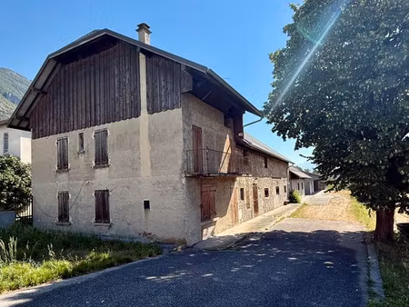 maison a renover arbin