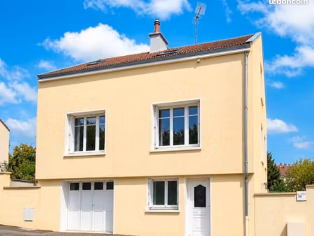 maison individuelle – 3 chambres – jardin – proche gare
