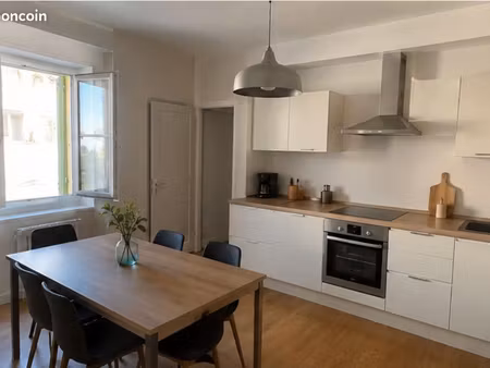 3 de 65 m² – entièrement rénové – balcon – parking