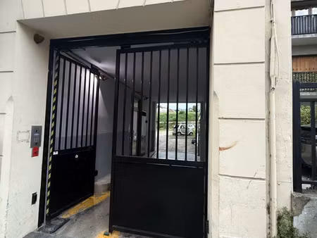 box de 13 50 m2 gare du raincy