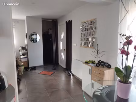 t3 85 m² avec terrasse jardin et garage