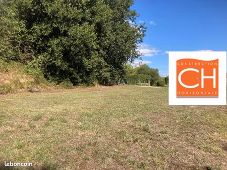 terrain 300 m² la lande de fronsac
