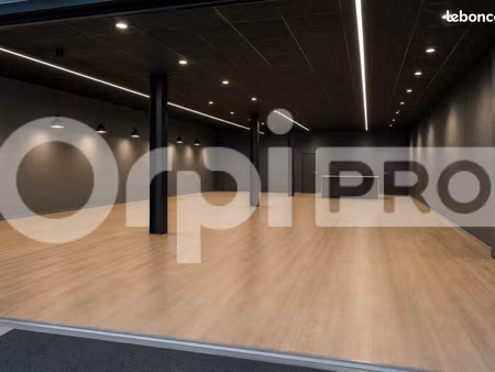 local commercial 405 m²