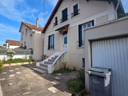 vent maison individuelle (4 chambres) avec dépendance louée  sous-sol aménagé et jardin de