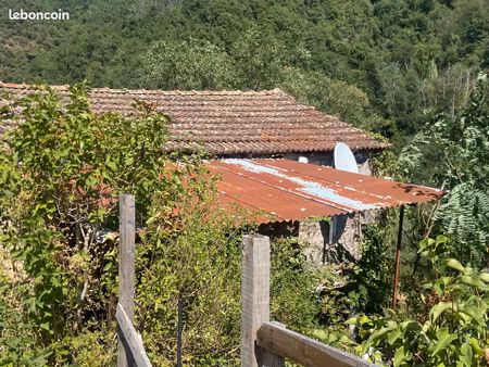 maisonnette à rénover  6 km de tournon